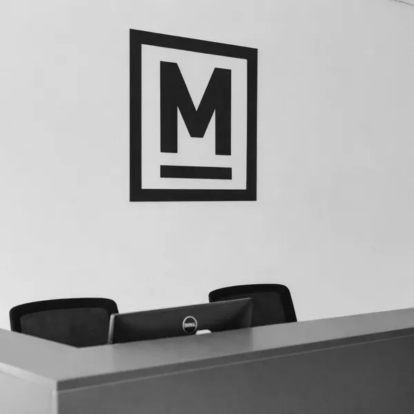 Accueil professionnel M152 avec service courrier à Montreuil