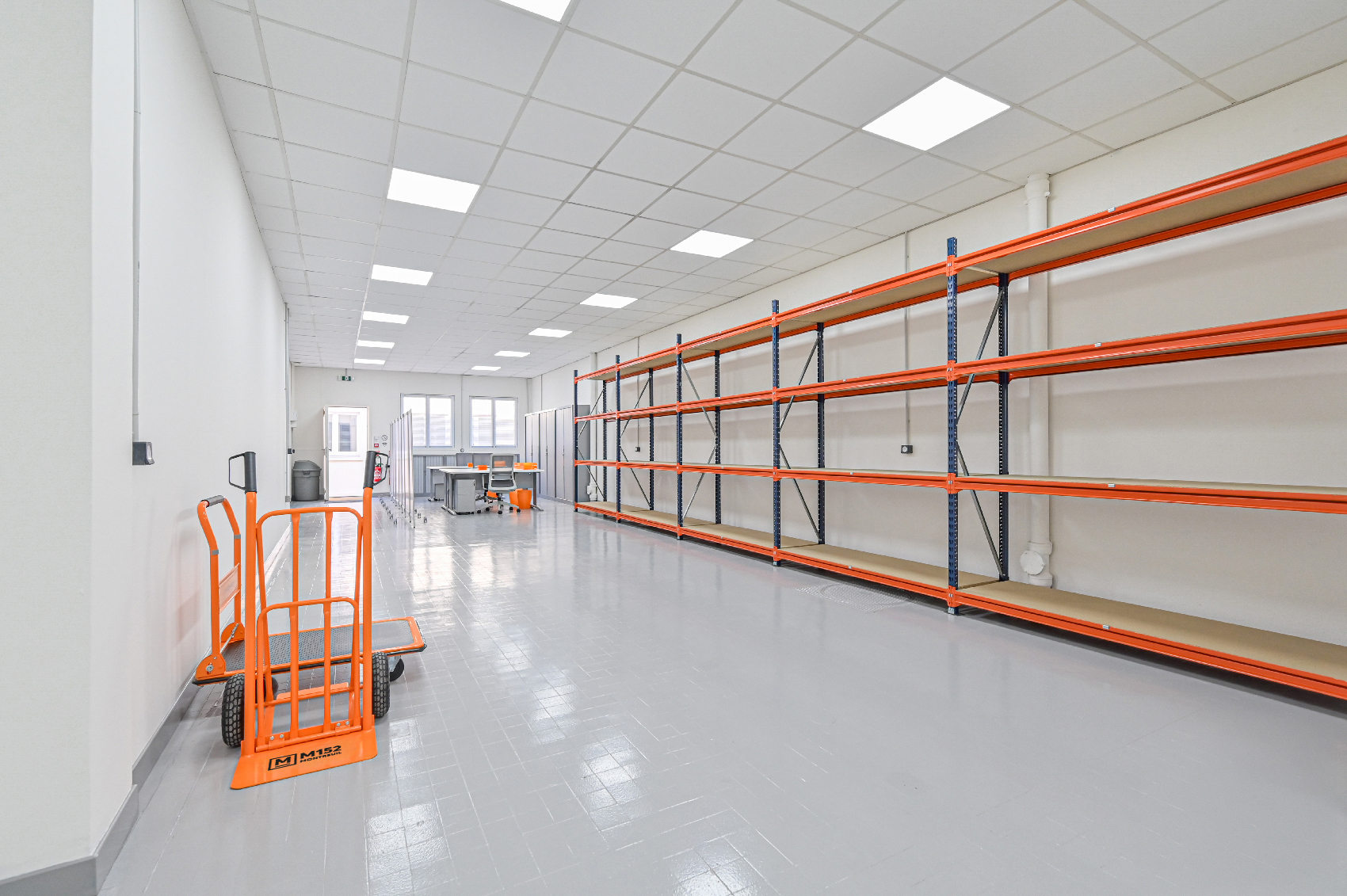 Entrepôt logistique 175 m² à Montreuil