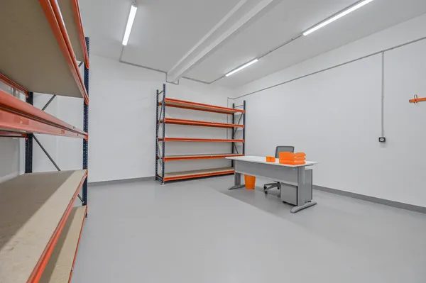 Entrepôt logistique 70 m² à Montreuil