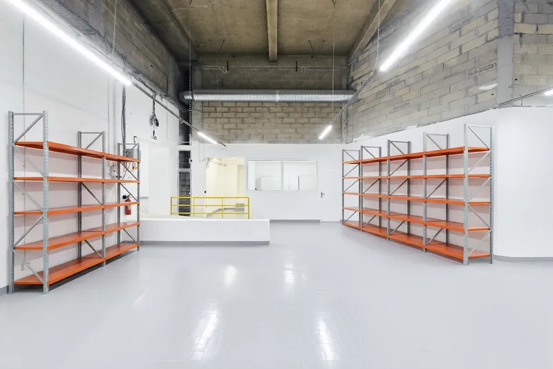 Grand entrepôt logistique à Montreuil – vue 3