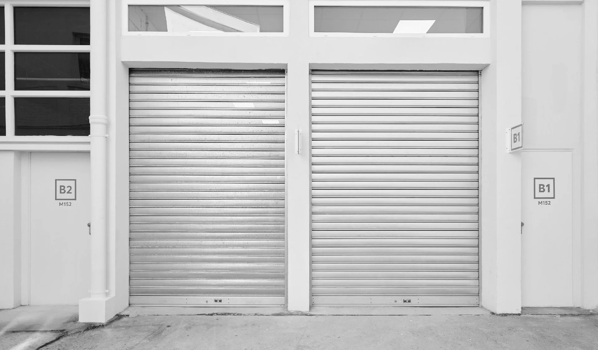 Façade des entrepôts professionnels M152 à Montreuil